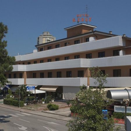 圣克鲁斯酒店 利尼亚诺萨比亚多罗 外观 照片