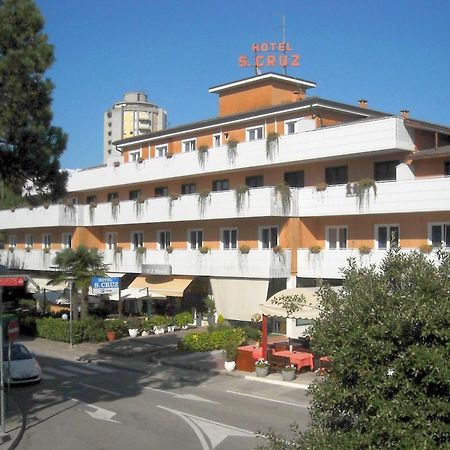 圣克鲁斯酒店 利尼亚诺萨比亚多罗 外观 照片